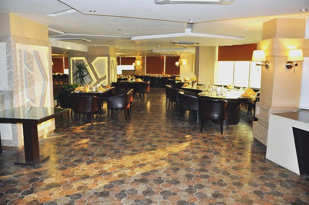 Fort Continental Hotel Peshawar Exterior foto